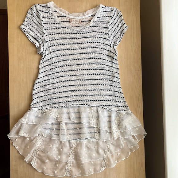 Altar'd State Tops - Altar’d State Short Sleeve Sweater & Lace Tunic Small EUC